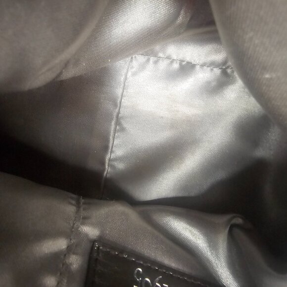 Linea BB1 United Colors of Benetton Since 1965. This is a small women's purse. - Picture 14 of 16